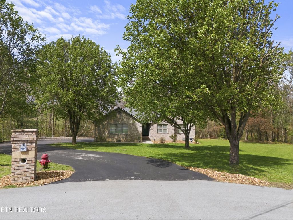 55 Rocky Lane, Crossville
