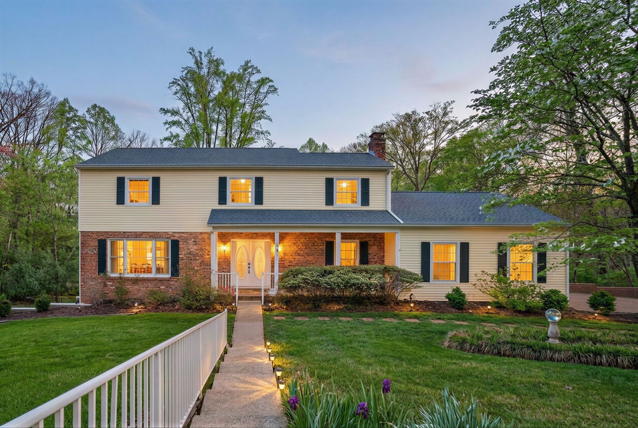 Photo of Listing #3169398