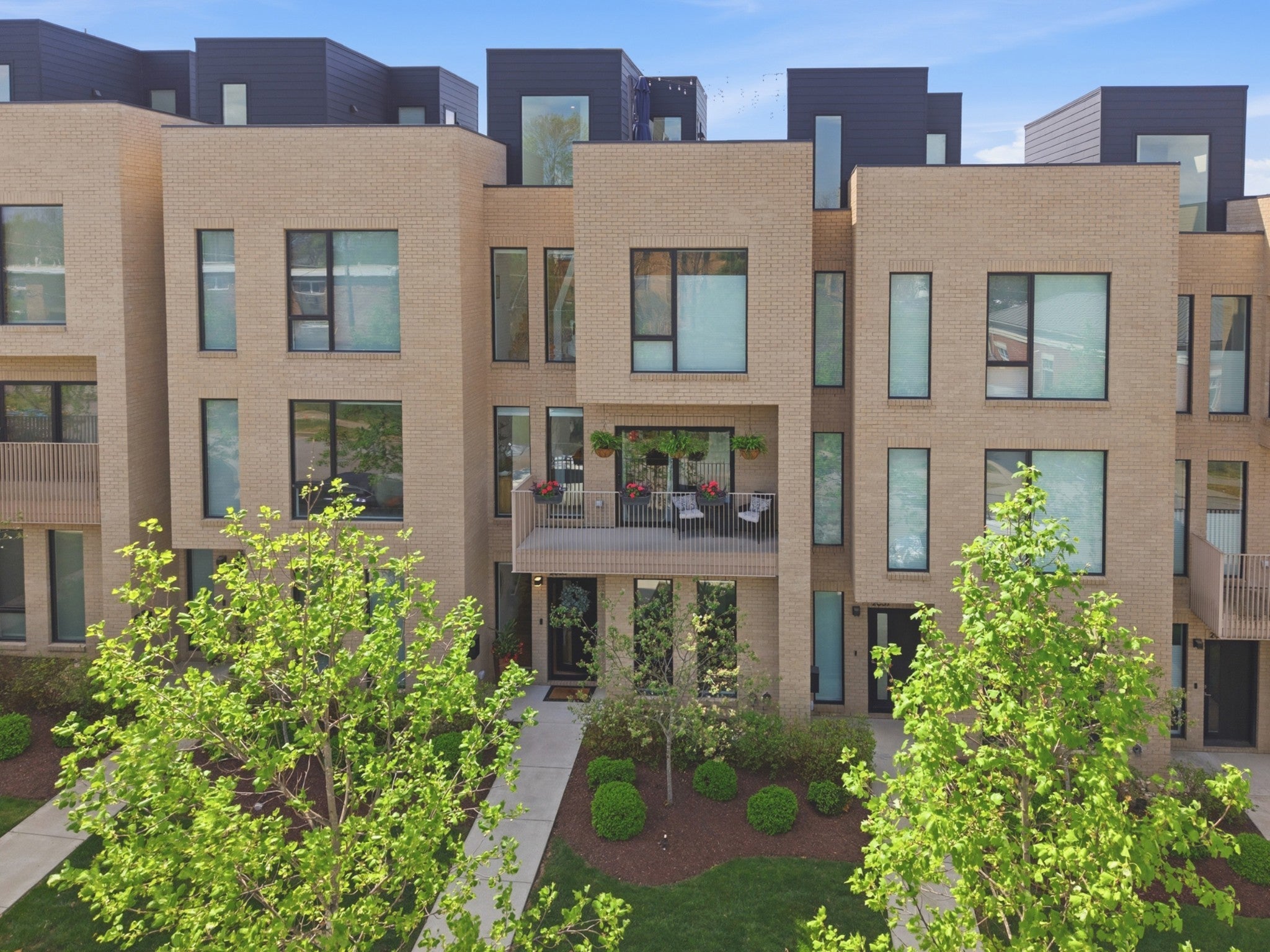 Photo of Listing #3169614