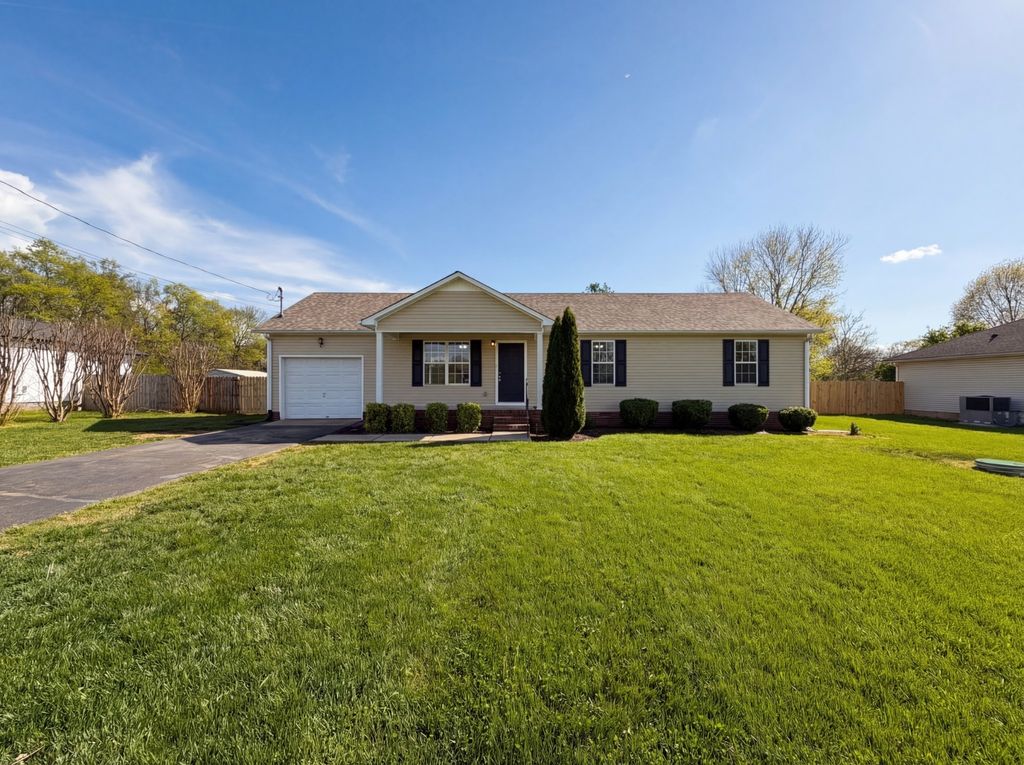 2310 Forrest Fields Dr, Chapel Hill