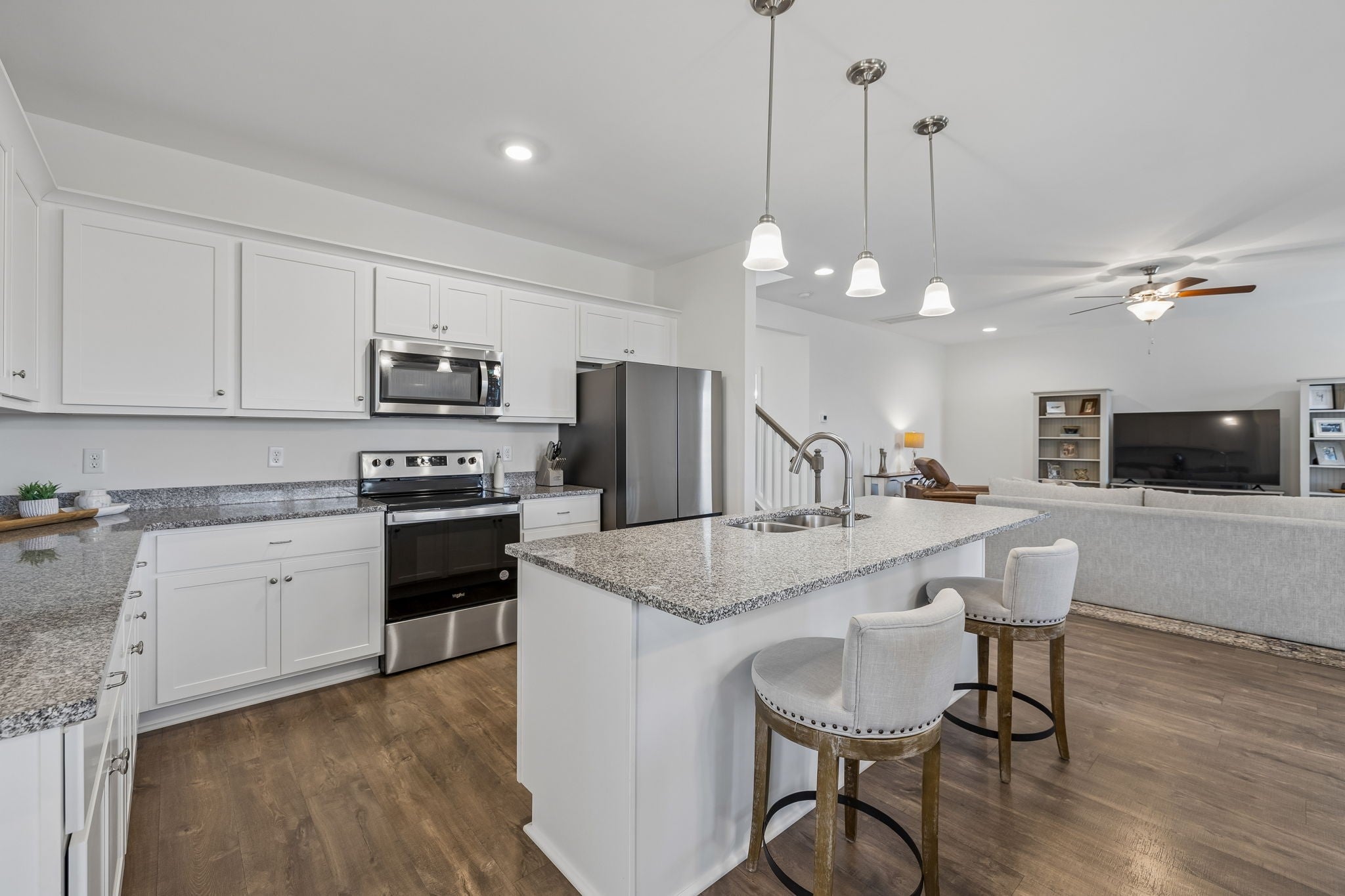 Photo of Listing #3169691