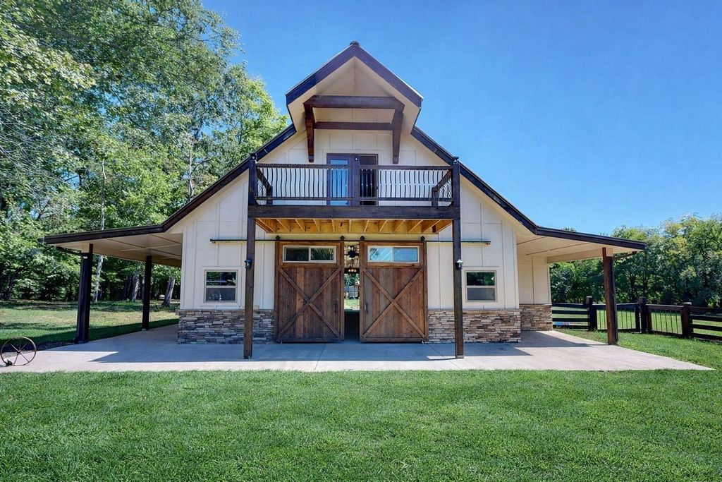 2622 Poplar Knoll Dr, Columbia