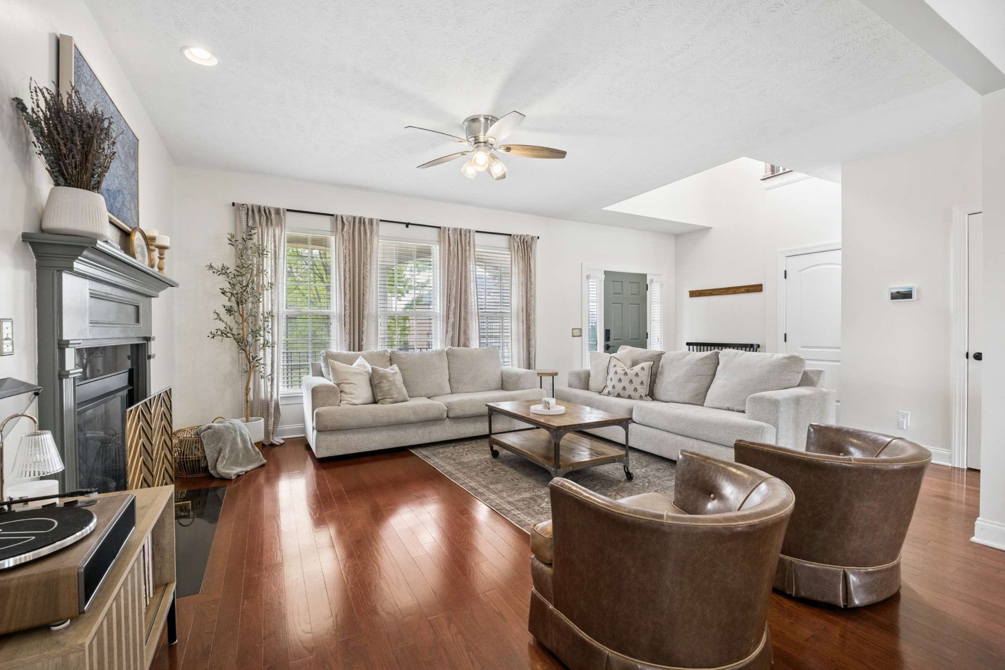 Photo of Listing #3169875