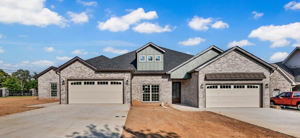 1101 Veridian Dr, Clarksville