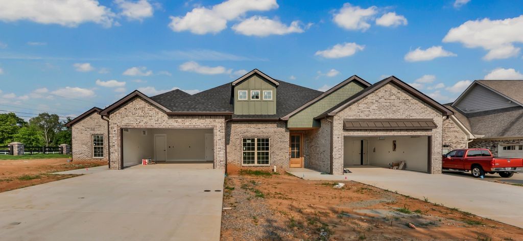 1101 Veridian Dr, Clarksville