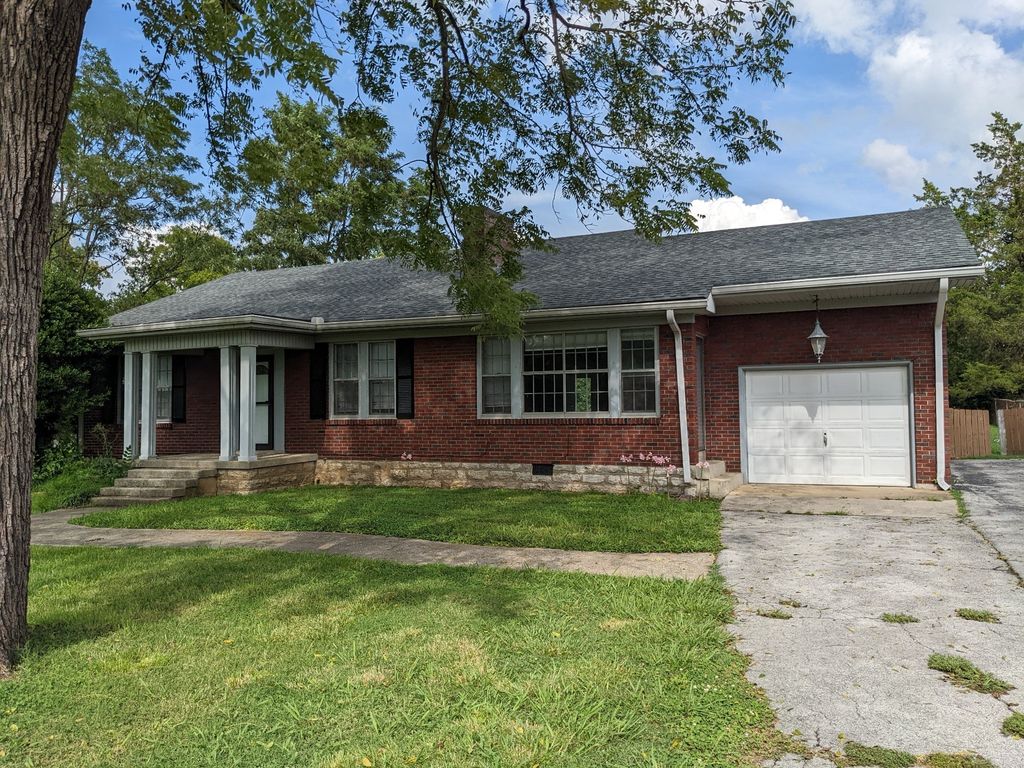 1289 Hunters Point Pike, Lebanon