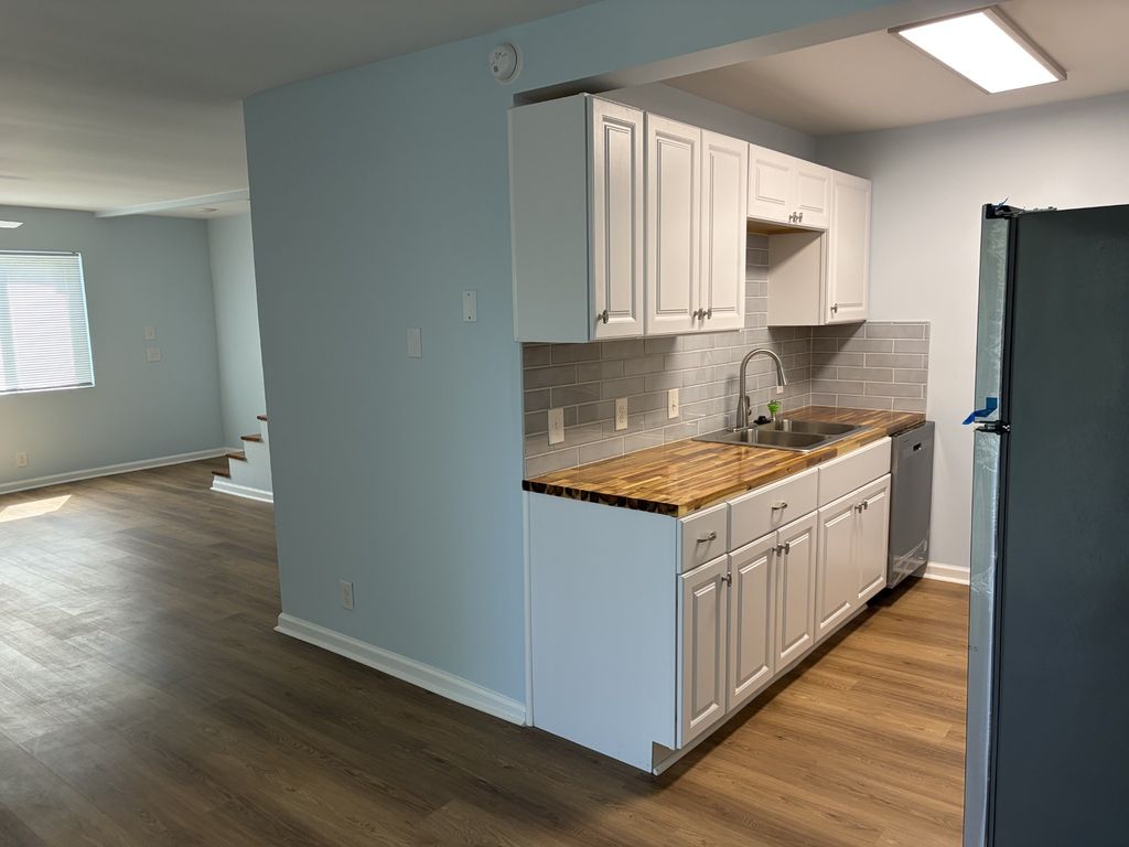 550 Harding Pl C105, Nashville
