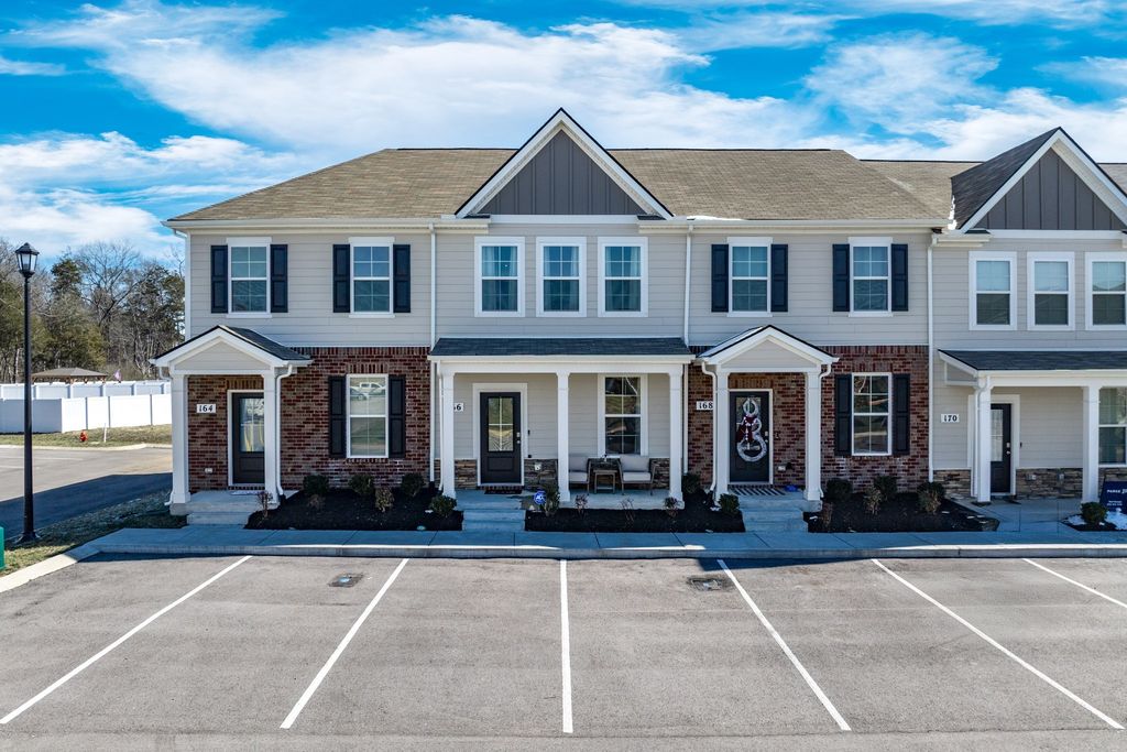 166 Grayson Cir, Chapel Hill