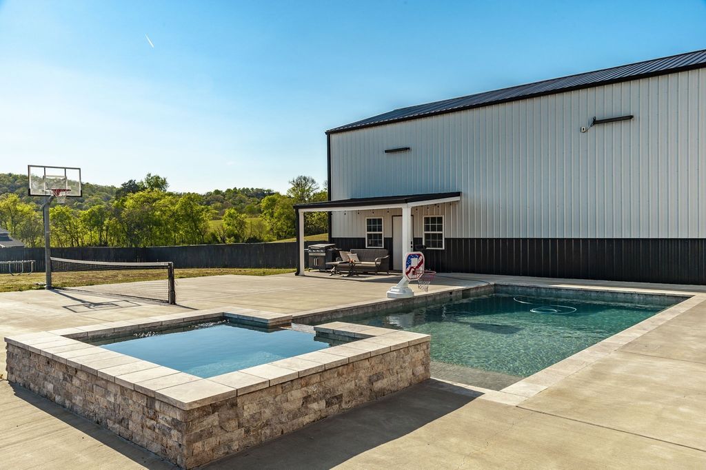 1160 Hearn Hill Rd, Watertown