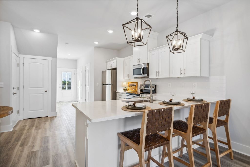 533 Tulip Springs Rd, Hermitage