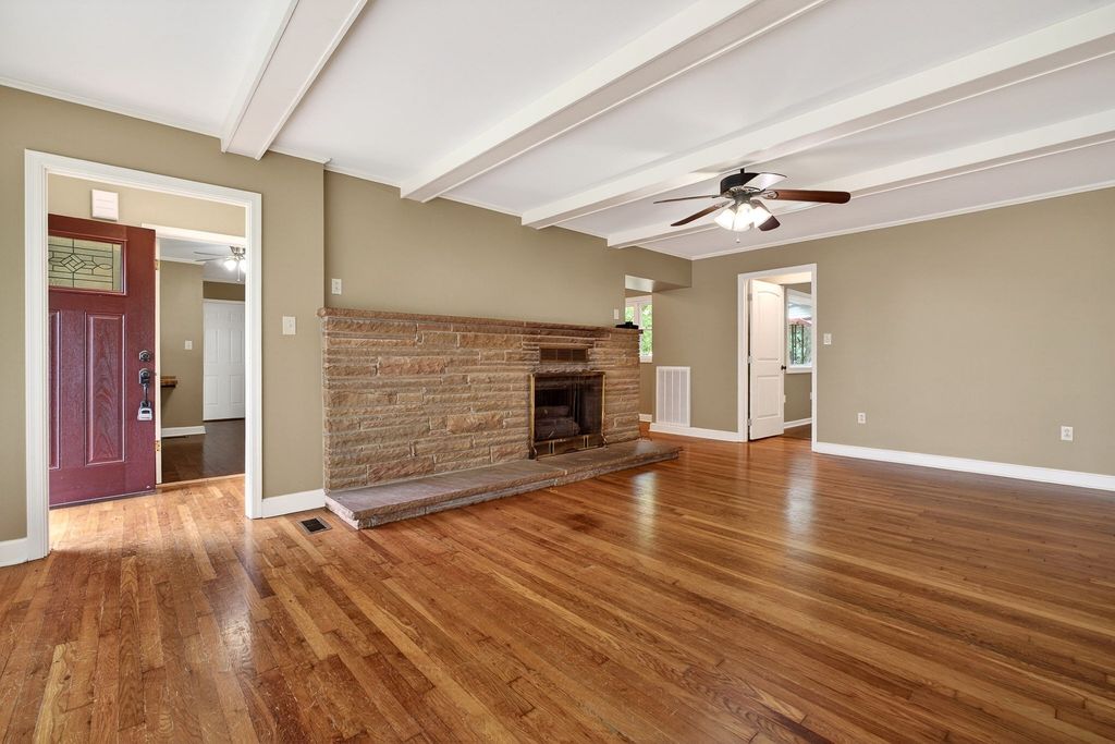 407 Sunset Dr, McMinnville