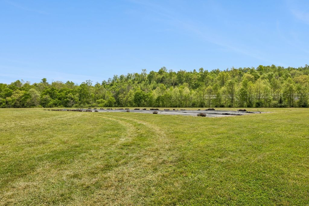 2461 Bodenham Rd, Pulaski
