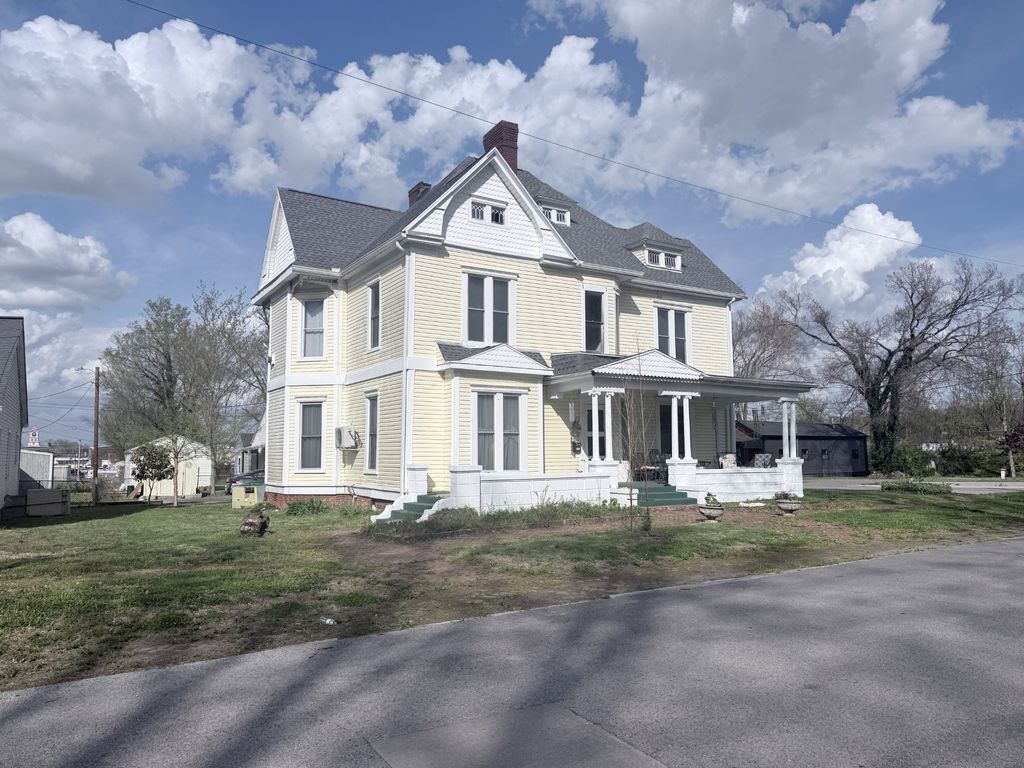 314 E 16th St, Hopkinsville