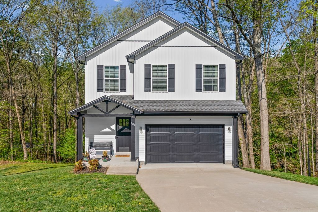 589 Briarwood Dr, Clarksville