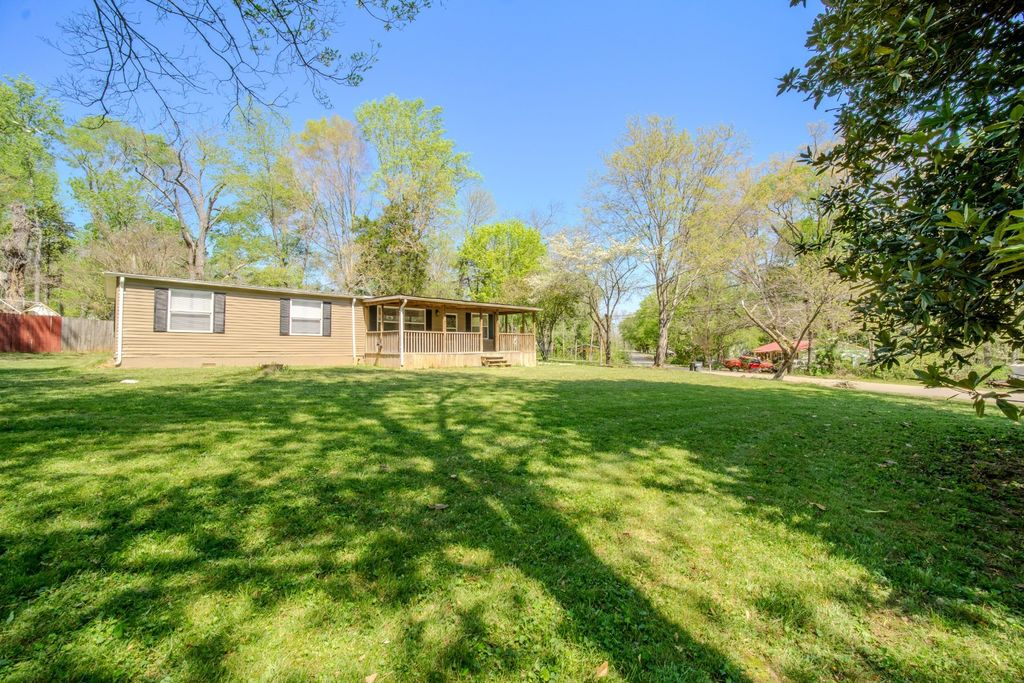4461 S Creek Dr, Cookeville