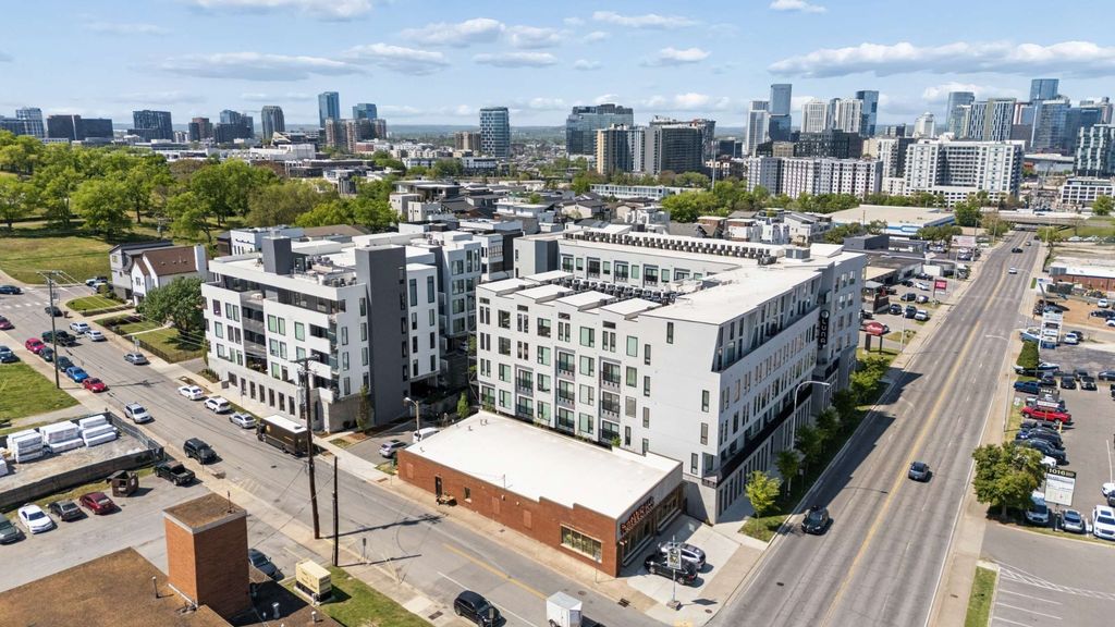 806 Olympic St 405, Nashville