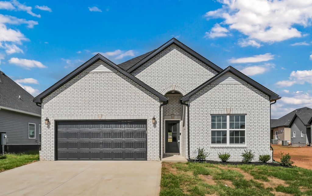 105 Sweet Clover Ct, Clarksville