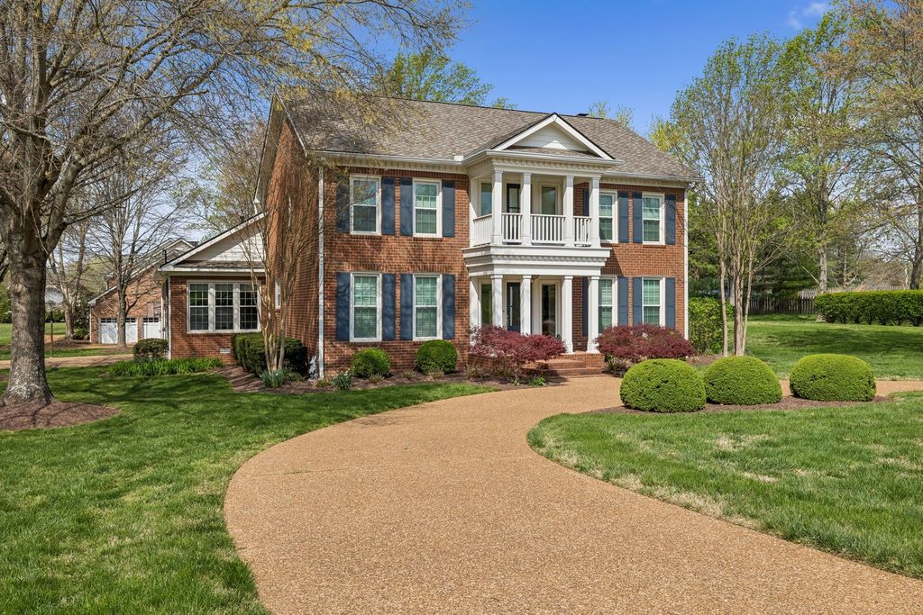 1305 Arrowhead Dr, Brentwood