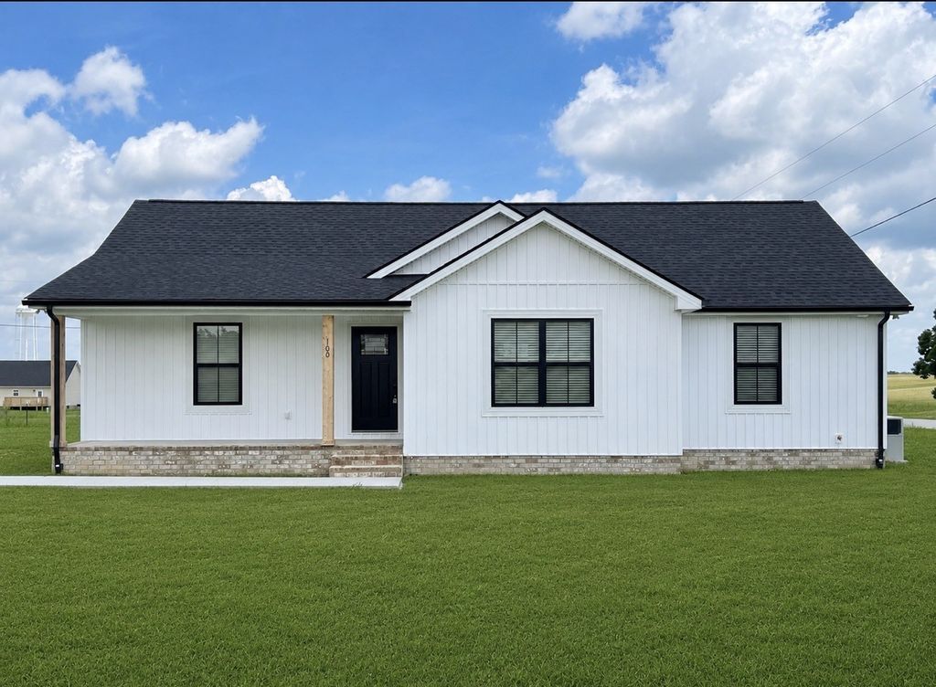 100 Donald Dr, Lafayette