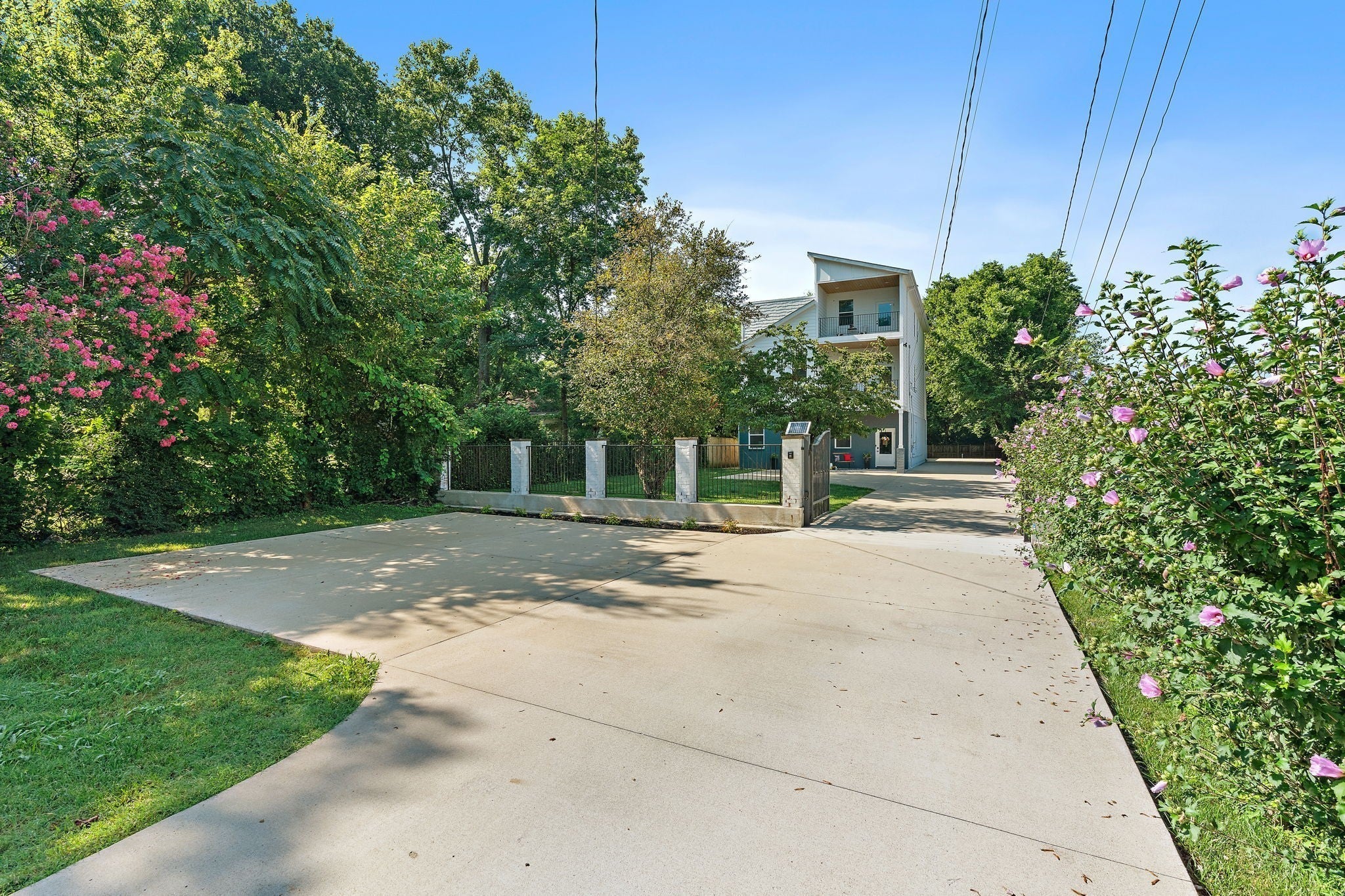 Photo of Listing #3175481