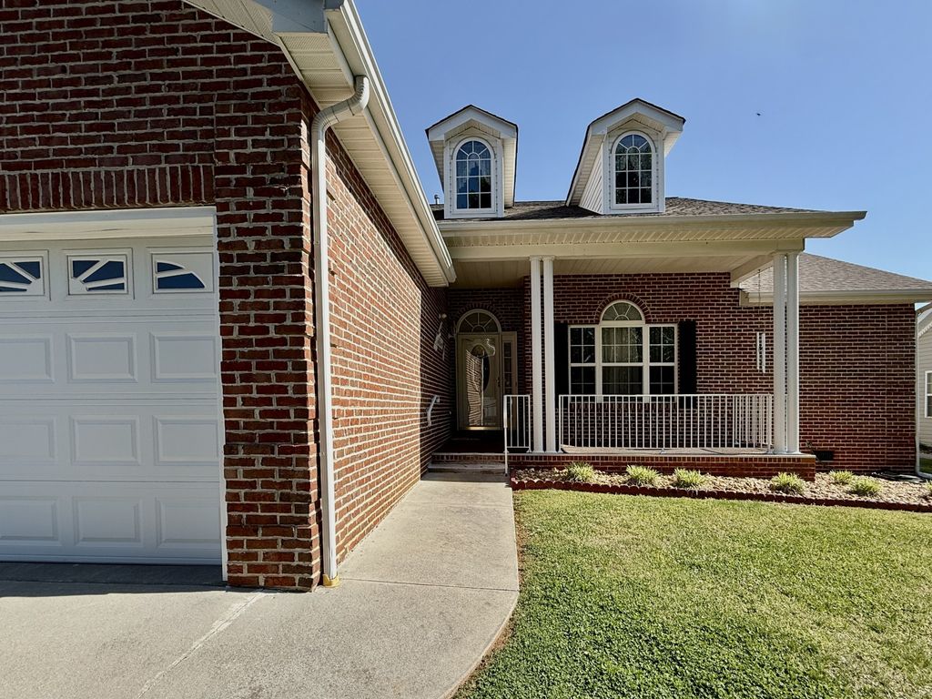 253 Fyke Dr, Athens