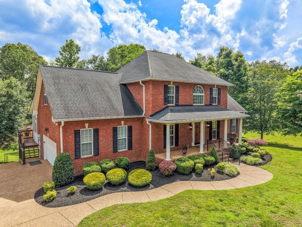106 Meadowood Loop, Burns
