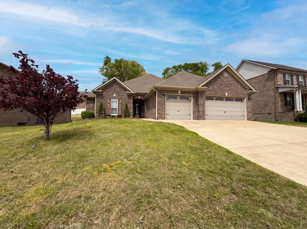 7009 Whisperwood Ave, Spring Hill