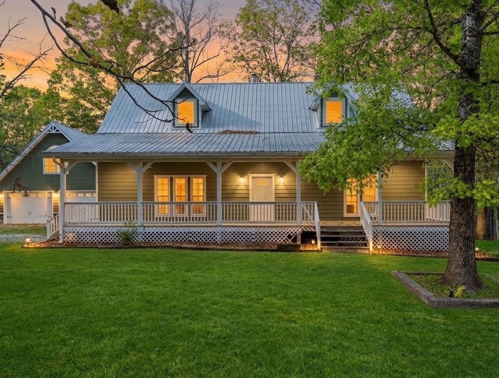 1148 Stoltz Rd, Centerville