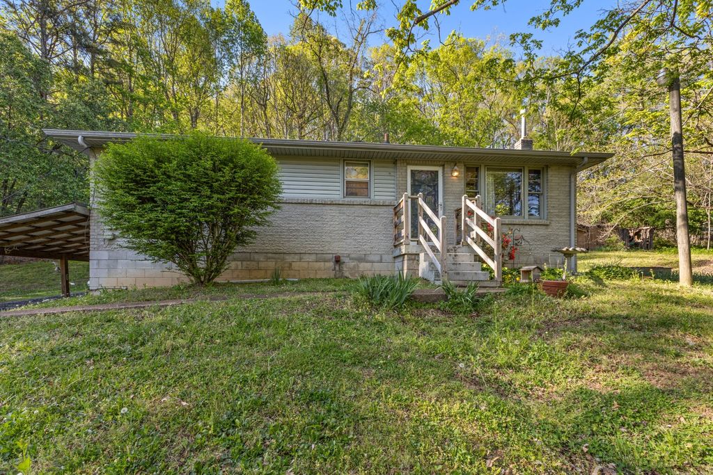 7680 Charlotte Pike, Nashville