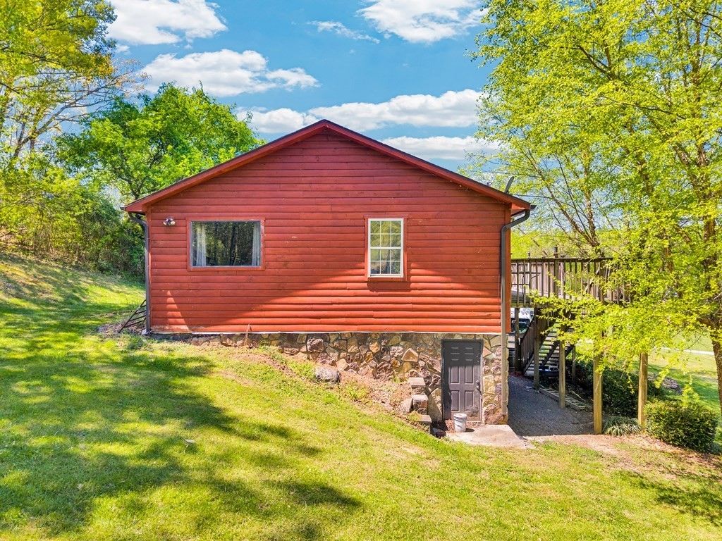 3635 Louisville Rd, Louisville