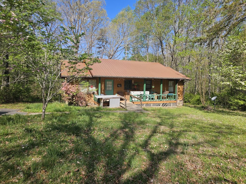 581 N 50th Ave, Gruetli Laager