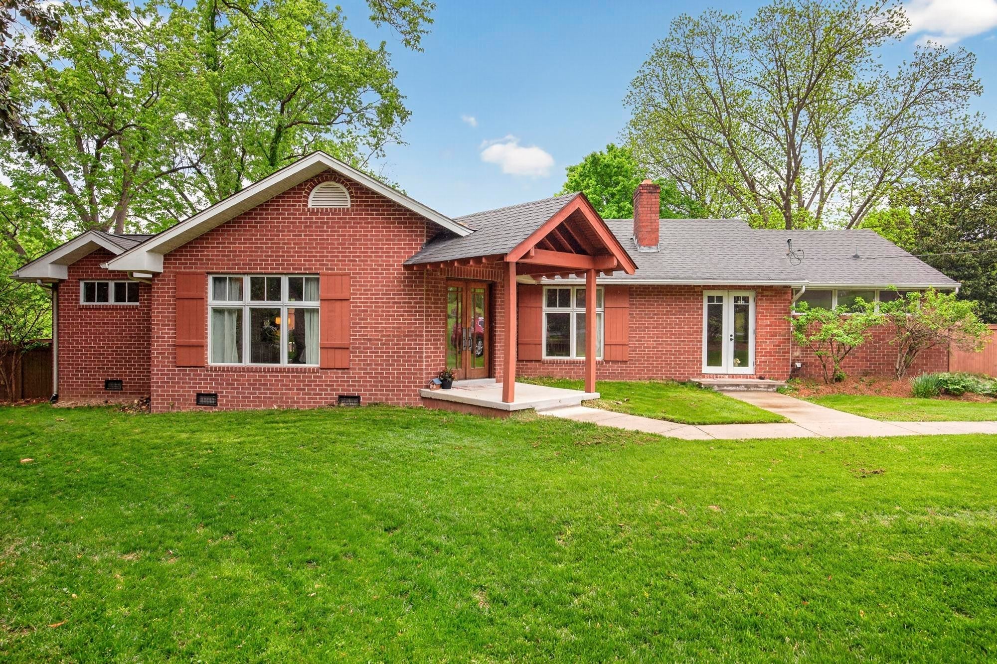 Photo of Listing #3177565