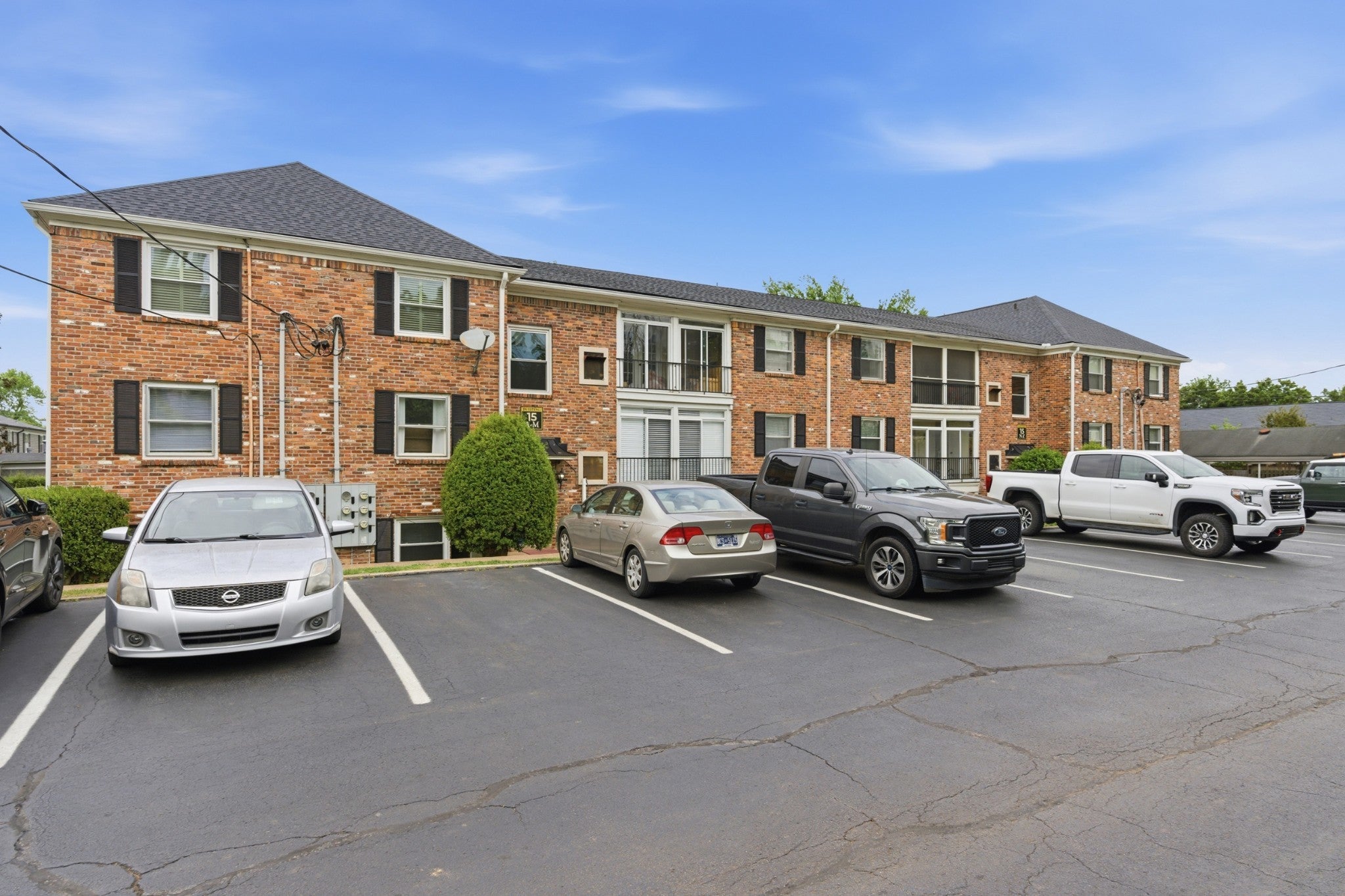 Photo of Listing #3177905