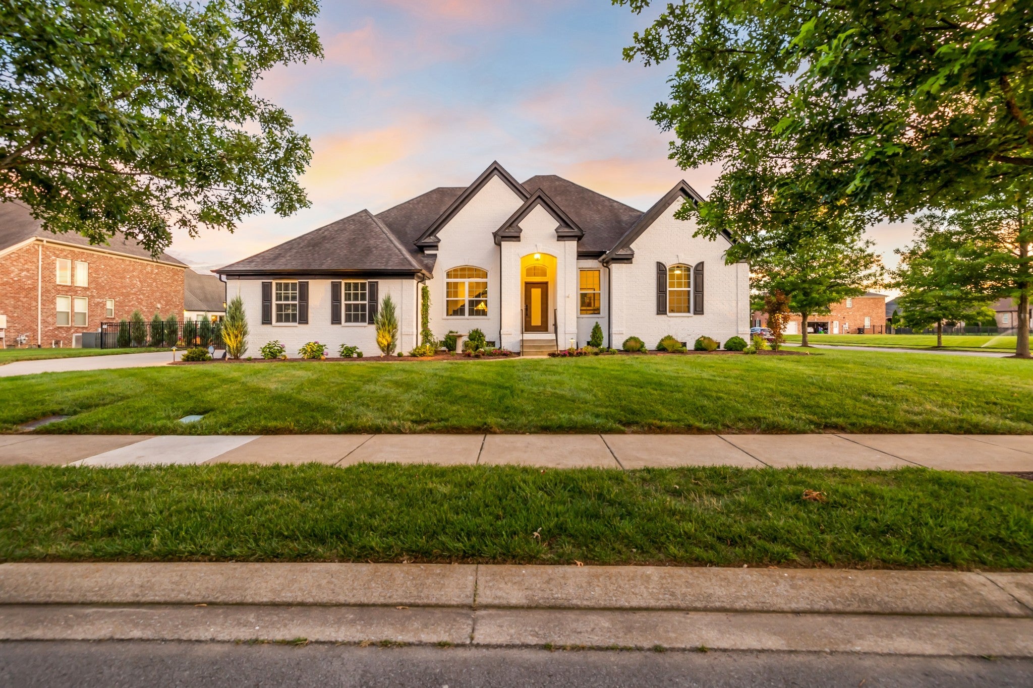 Photo of Listing #3177908