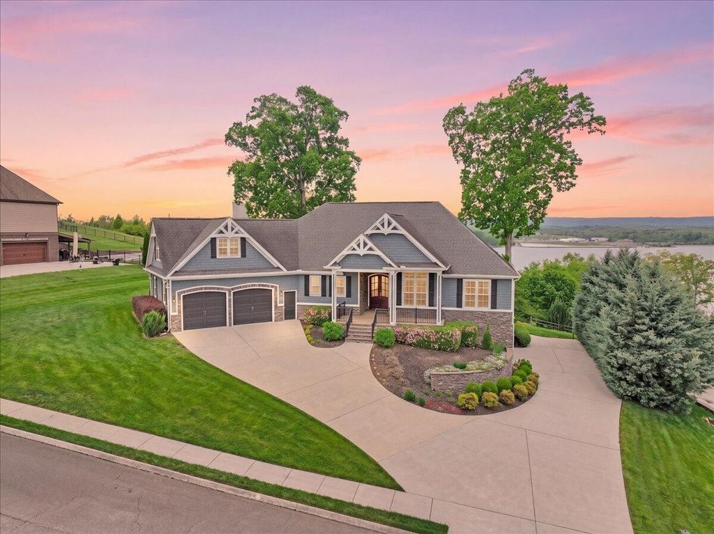 6201 Breezy Hollow Lane, Harrison