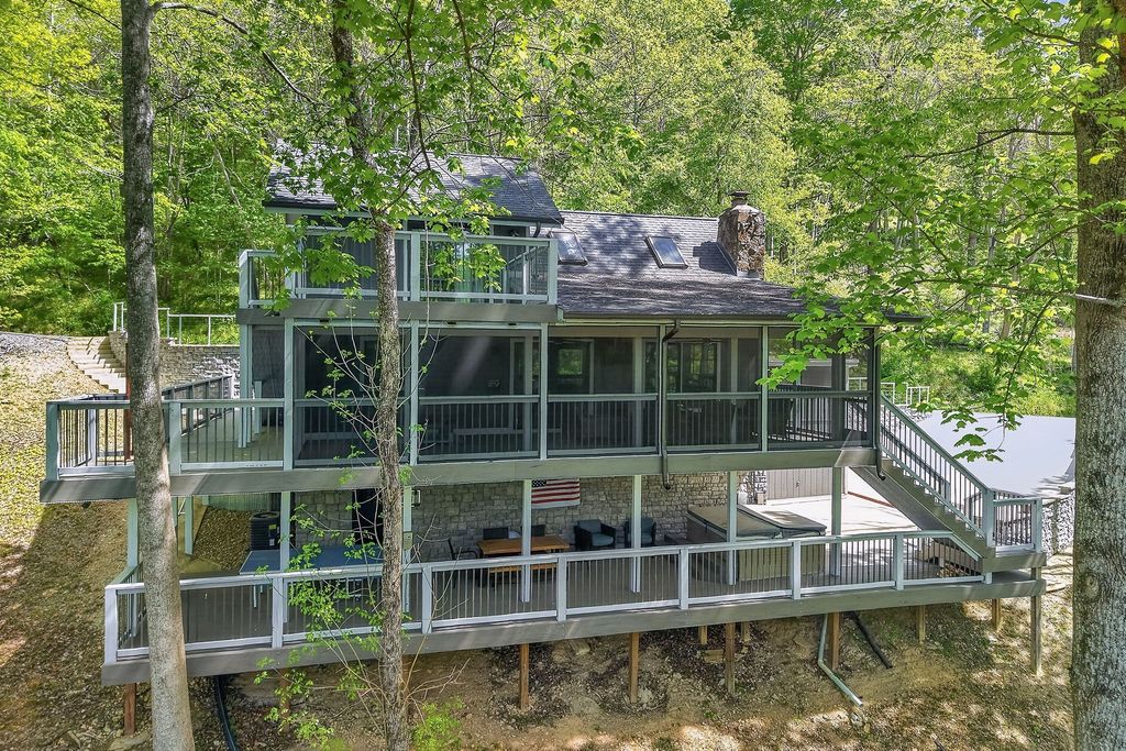 1097 Floating Mill Village Road, Silver Point
