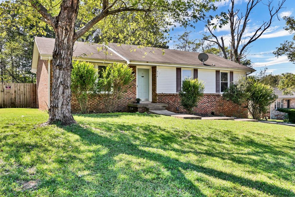 614 Cayce Dr, Clarksville