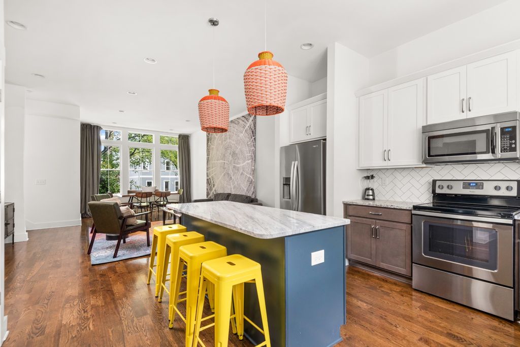 1027 E Trinity Ln 7, Nashville