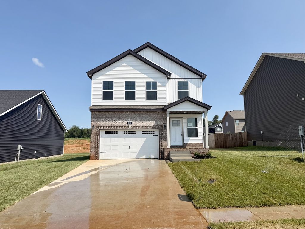 313 Cardinal Creek, Clarksville