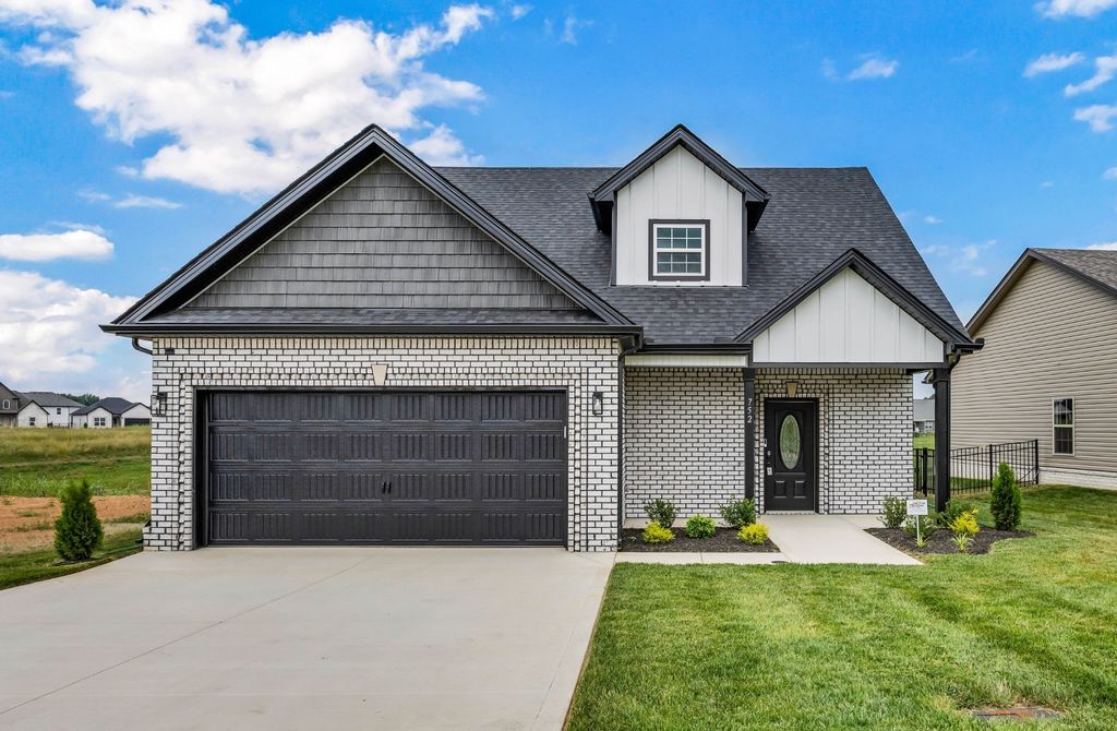 1114 Mary Lu Dr, Clarksville