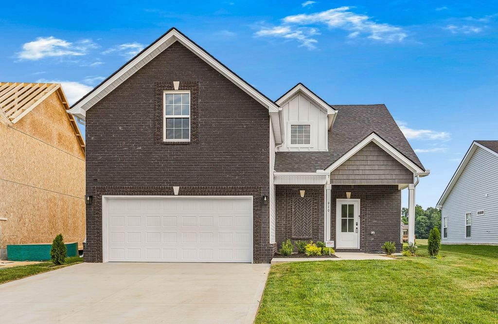 1122 Mary Lu Dr, Clarksville