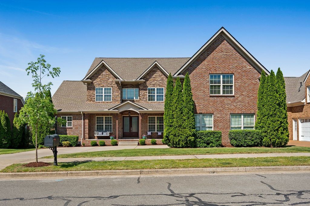 316 Whitewater Way, Franklin
