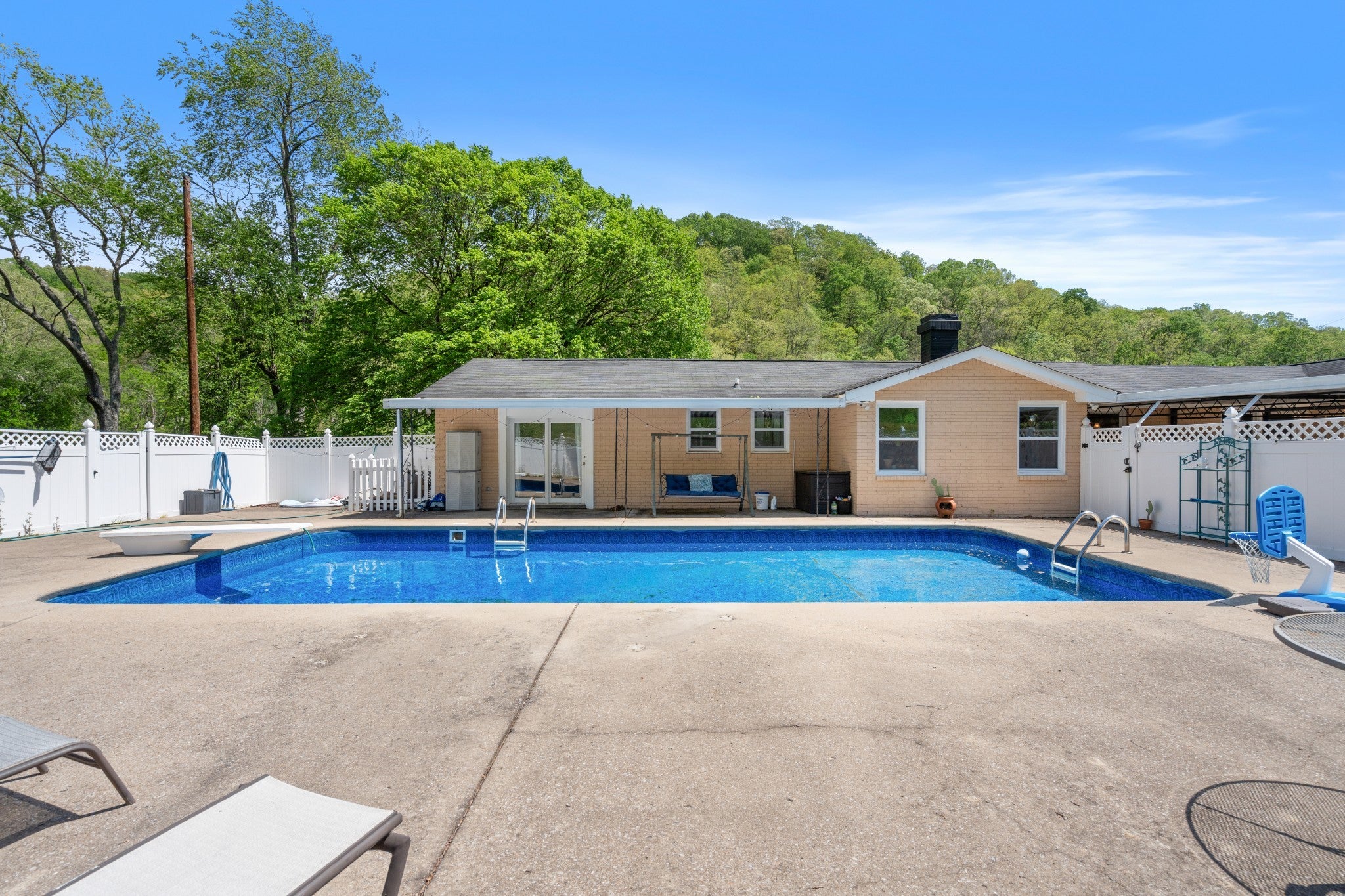 Photo of Listing #3178712