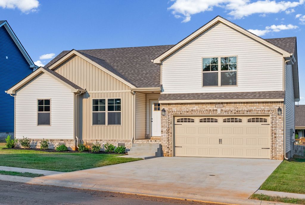 344 Cardinal Creek, Clarksville
