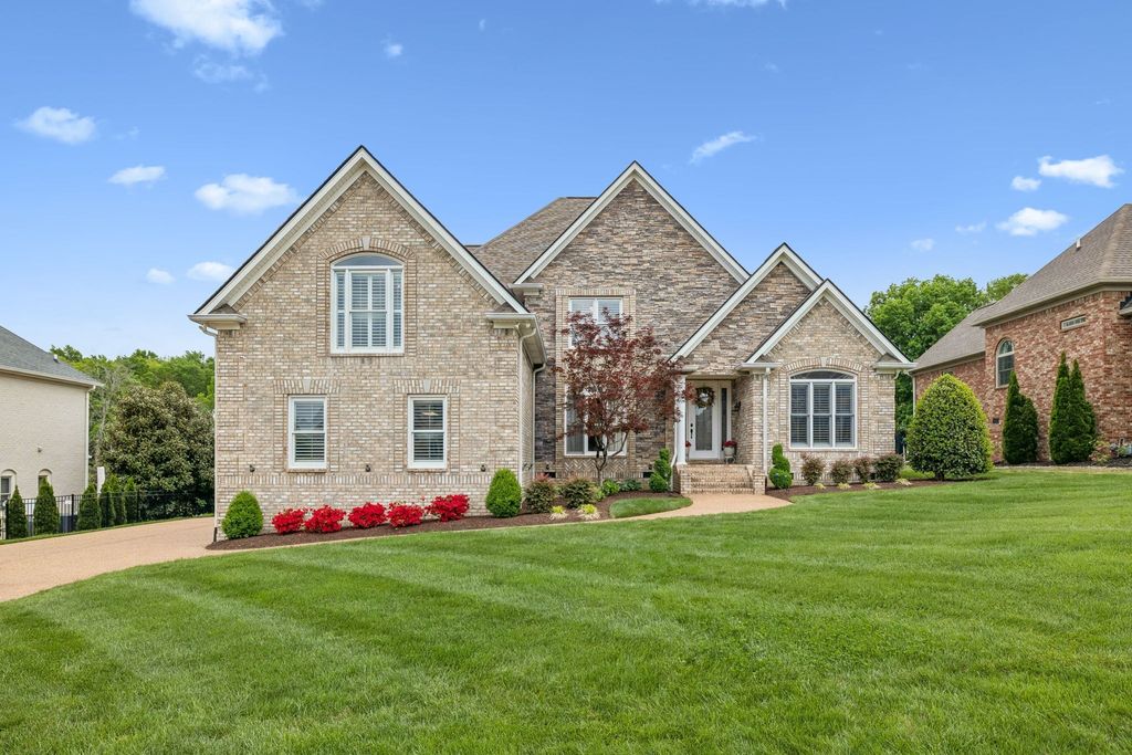 548 Ridgecrest Ln, Lebanon