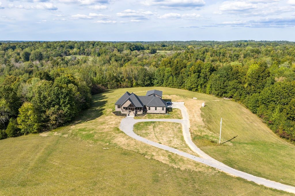120 Hummingbird Meadows Rd, Palmyra