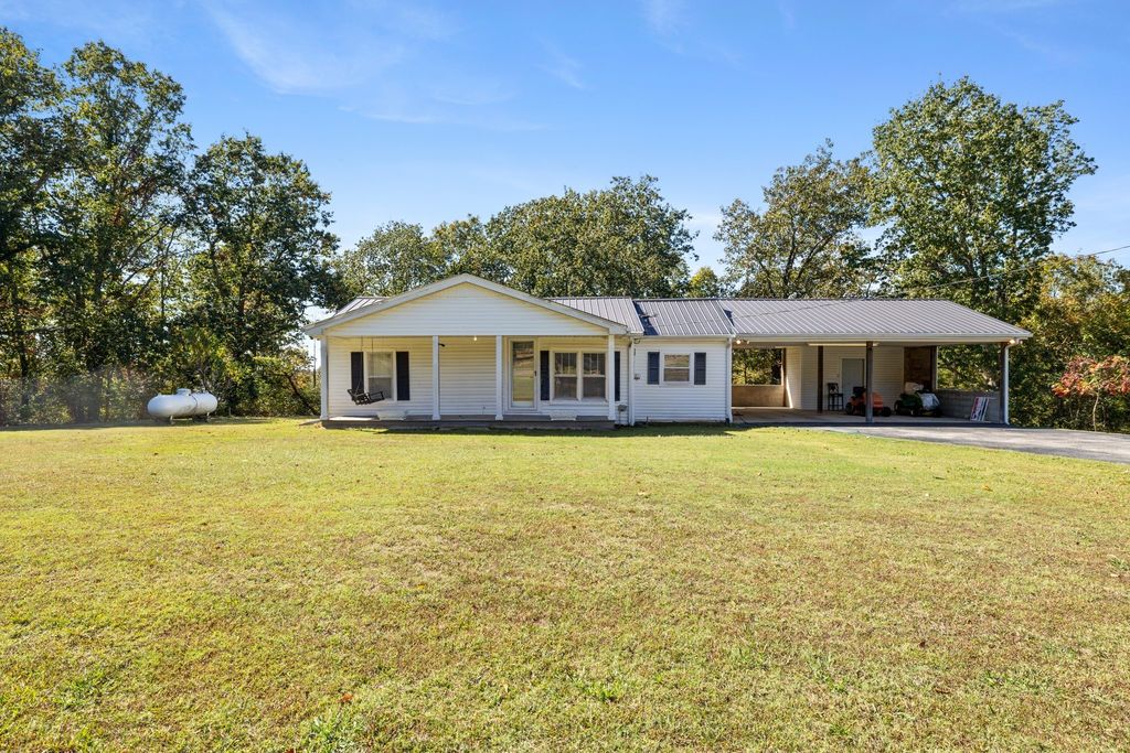 6204 Highway 230, Lyles