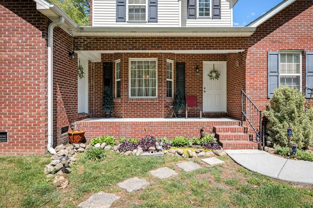 112 Prince Ln, Tullahoma