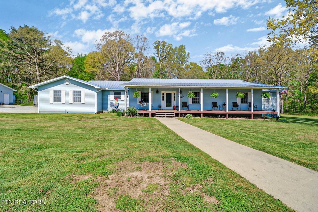 220 Old Gatewood Ford Rd, Jamestown