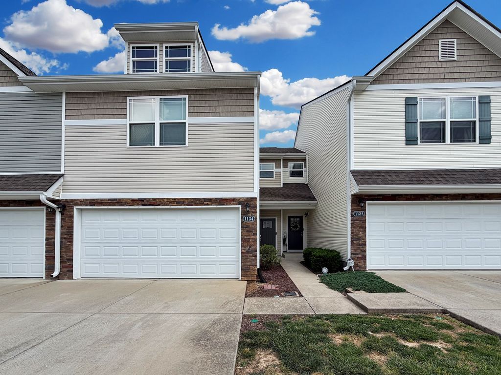 1134 Somerset Springs Dr, Spring Hill